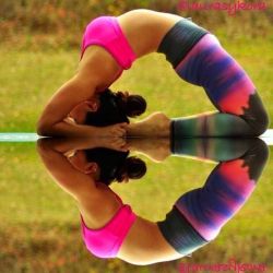 yogaholics:  Yoga lovers follow me!