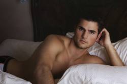 hungcollegedick:   I FOLLOW BACK 100%