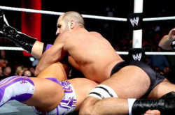 rwfan11:  Cesaro- booty shot (with a hint of Ryder bulge) ;-)