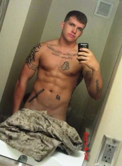 Hot military selfie.
