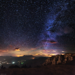 citrusdeity:  just–space:  South Demerdji, Crimea by Alexander