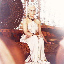 midnightsorrow:  ”noble lord, you are in the presence of daenerys