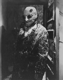 andreii-tarkovsky:  The Invisible Man (1933) 