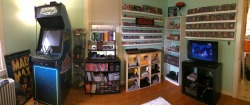 8bitrevolver:  fujicucumber:  8bitrevolver:  Retro Game Room