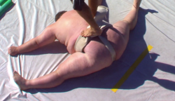 bonethat:  Kelly Gneiting, 425 pounds, 5x U.S. Sumo Champion,