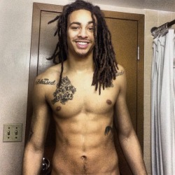 fortheloveoftrill:  Men with dreads coming up in the game!