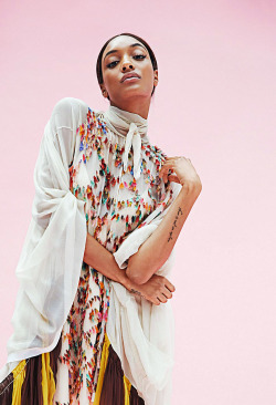 amy-ambrosio:  Souveraines attitudes: Jourdan Dunn by David Roemer