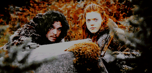 starkandsnow:  you’re gonna scare it off    Kit Harington as Jon Snow and Rose Leslie as Ygritte - Game of Thrones 3x05 “Kissed by Fire” (28/04/2013)