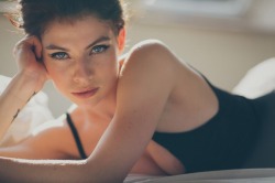 morethanphotography:  Relaxed woman by Agatz