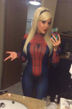 nicolejeancosplay:  Dressed as Gwen Stacy in Spidey’s suit. &lt;3 See more of my cosplays on Facebook http://www.facebook.com/nicolemariejeanpage 