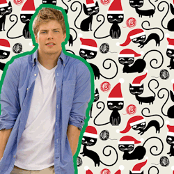 hunterparrishwrites:  Hunter Parrish Christmas Icons [2/3] 