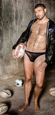 ty3141:  Fucking hot sexy hairy Ben Cohen.