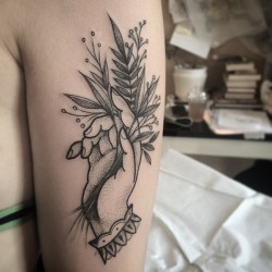 electrictattoos:  nomicheese:  Birthday plants for a birthday