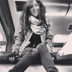 IM ON A MONORAIL #datautotimerlife @jonnahllamas @thaliaaaaaaaa  (at Seattle Center Station - Seattle Center Monorail)