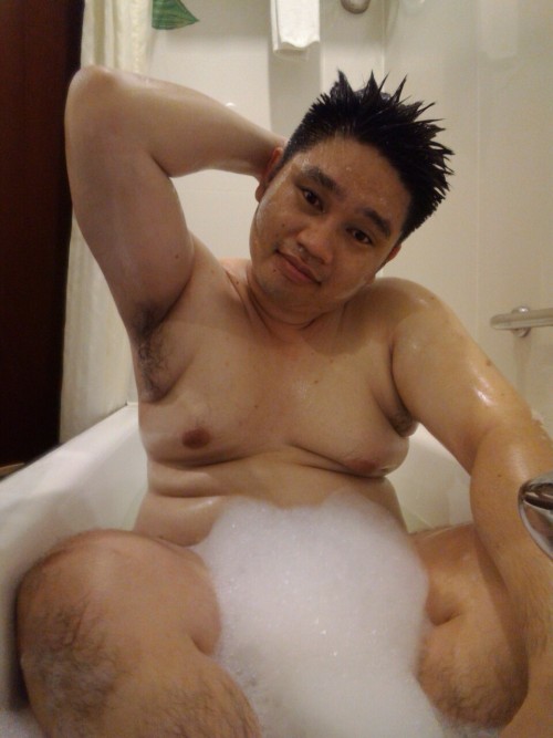 callmeleonard:  I took a freaking long bath today 