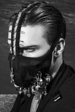 l-homme-que-je-suis:  Andreas Eriksen in “Grey Skies” Photographed