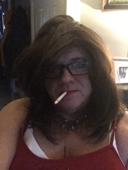 Smoking sissy ElizabethAlways have a VS120 to show what a whore