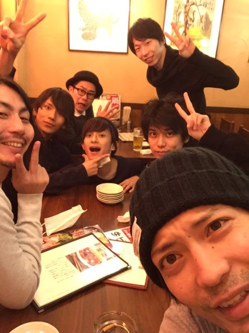 hakumyu:  The HakuMyu cast spent the final day of 2015 going through their last Shinsengumi Kitan practice and celebrating Hashimoto Shouheiâ€™s birthday! (X), (X) 