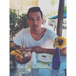 tonightskid:  Perfect spring lunch 🍹🌻❤️ #miamibeach