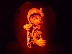 it8bit:  Luigi’s Mansion Projection Pumpkin Created by ceemdee