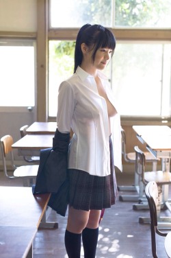 hybridasa:  暇人＼(^o^)／速報 : 本日の巨乳画像スレ