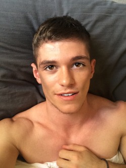 thehotgays:  follow me for more: thehotgays  Imagine those eyes