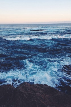 wolverxne:  The ocean is pretty swell at times
