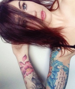 nipplecunt:  rose-j:  kinkyrita:  rose-j:  short hair don’t