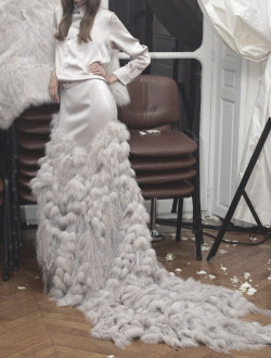 lamorbidezza:  Givenchy Haute Couture Fall 2005  