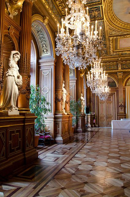 dixt:  hôtel de ville in paris, france ⋅ ph. audrey felix