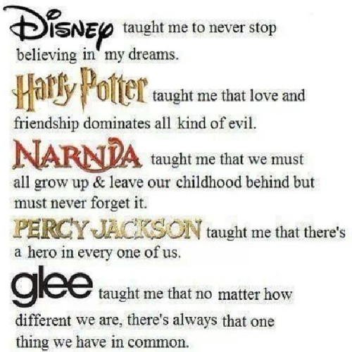 mayraismett:  Every single time #Disney #HarryPotter #TheCjroniclesOfNarnia #Narnia #PercyJackson #Glee  FANDOMS