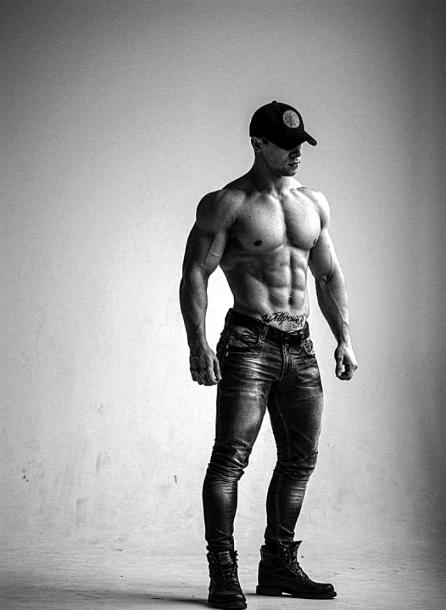 bialphamalemotivation:Follow me on Twitter to see the uncensored