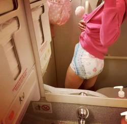 I’m diapered in the airplane 