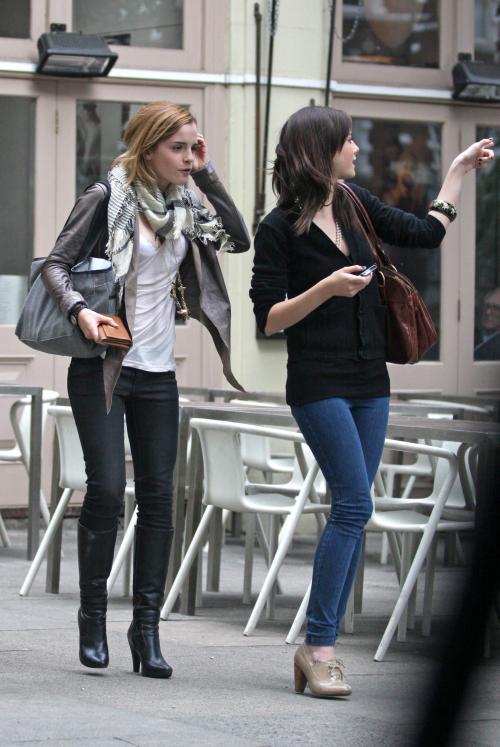 dailyemmawatson101:  Popping out via /r/EmmaWatson https://ift.tt/3d0Ezcf
