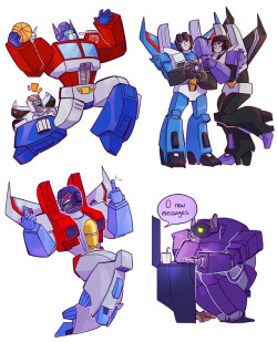 herzspalter:  A whole buncha G1 stickers, my friends!These will
