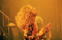 babeimgonnaleaveu:  Robert Plant photographed by Neal Preston,