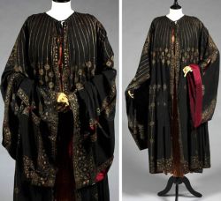 shewhoworshipscarlin:  Evening coat by Mariano Fortuny, 1910-20.