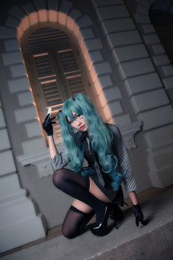 Pokerface Miku by Spinelo 