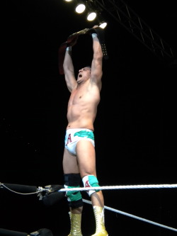 krazyshedee:  Just came back from a wwe house show! woohoo. second row! Had a great time :)  Amazing Pic! ;)