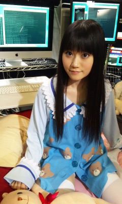 hiyonikki13:  15 or something years old YUI-chan ><