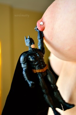 wordsmatty:  Batman likes to keep an eye on things from above.