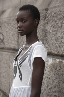 darkskyn: Dark skin model of the week  Model Ataui Deng   Born