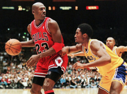 retro-nba:  You reach, I teach.