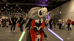 cosplaysleepeatplay:  Awesome General Grievous Cosplay Gif Source: 