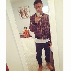 savvyifyanasty:  theattractiveboys:  Diggy Simmons  > this