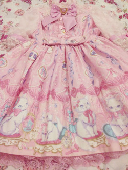 cute-hime:    ♡  My Dolly Cat arrived and is gorgeous   ♡