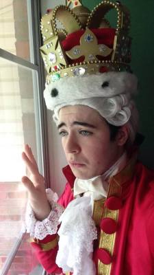 scopesandskullties:  Just so you all know, the rain on this 4th of July is King George III’s tears 