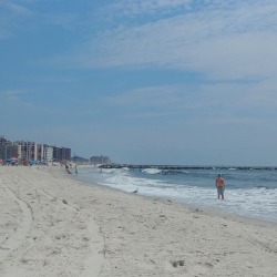 Long Beach, NY 🏖️ #DayTrippin #BeachBums (at Long Beach,
