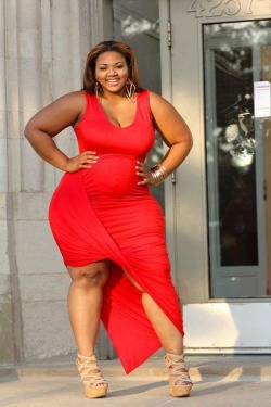 Thick women/ BBWs