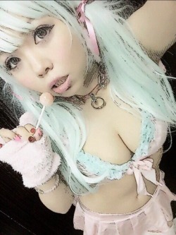 清水あいり [NSFW]